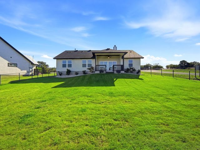 101 Jerry Gray, Blanco, TX 78606