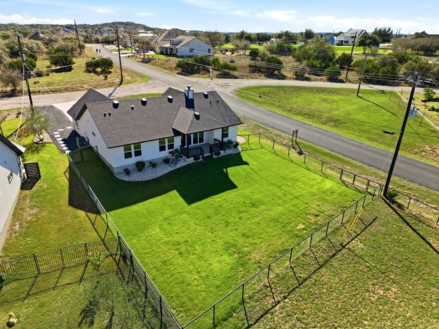 101 Jerry Gray, Blanco, TX 78606