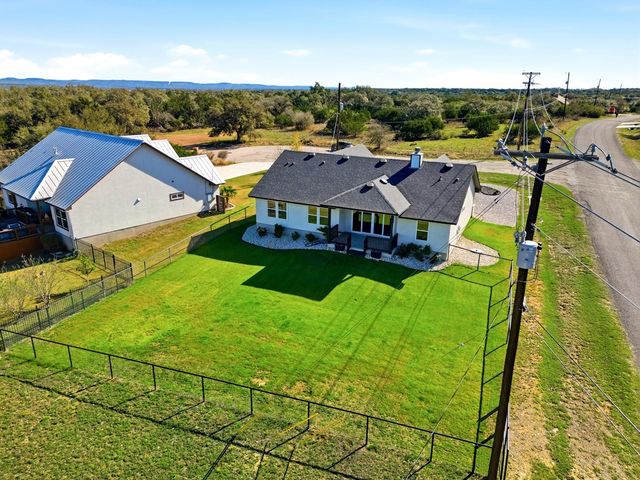 101 Jerry Gray, Blanco, TX 78606