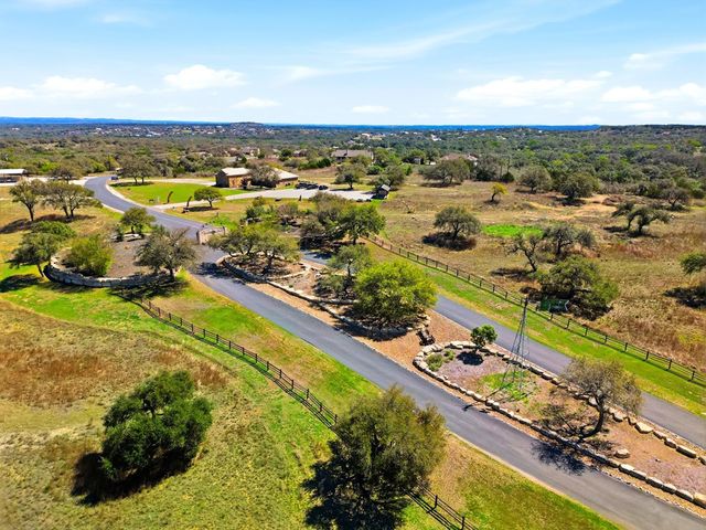 101 Jerry Gray, Blanco, TX 78606