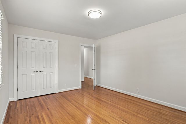 721 Lambert Dr, Nashville, TN 37220