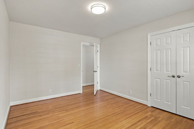 721 Lambert Dr, Nashville, TN 37220