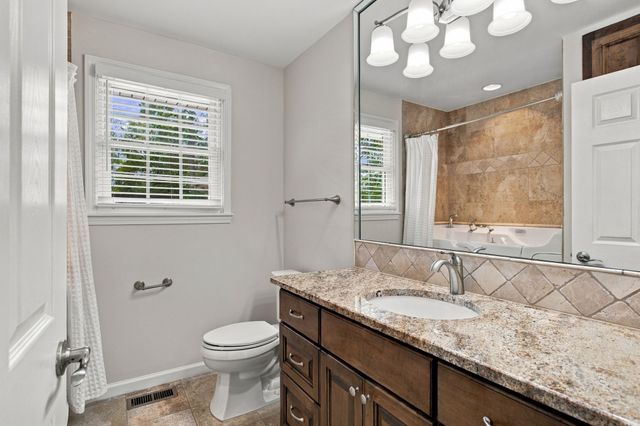 721 Lambert Dr, Nashville, TN 37220