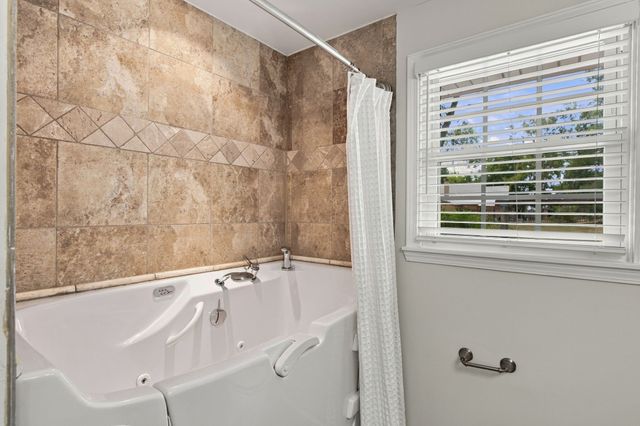 721 Lambert Dr, Nashville, TN 37220