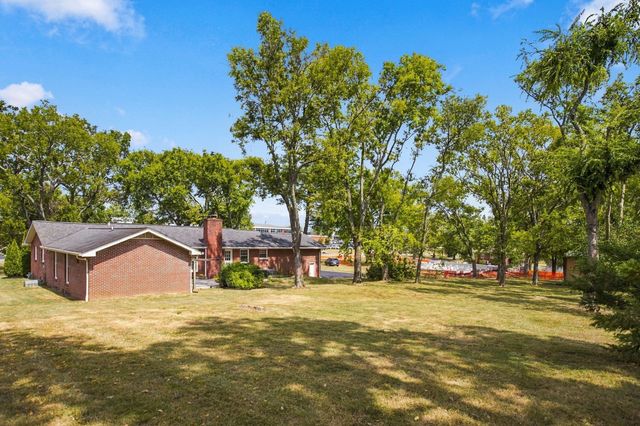 721 Lambert Dr, Nashville, TN 37220