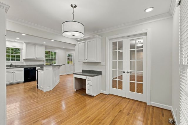 721 Lambert Dr, Nashville, TN 37220