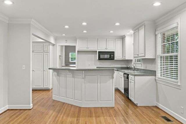 721 Lambert Dr, Nashville, TN 37220