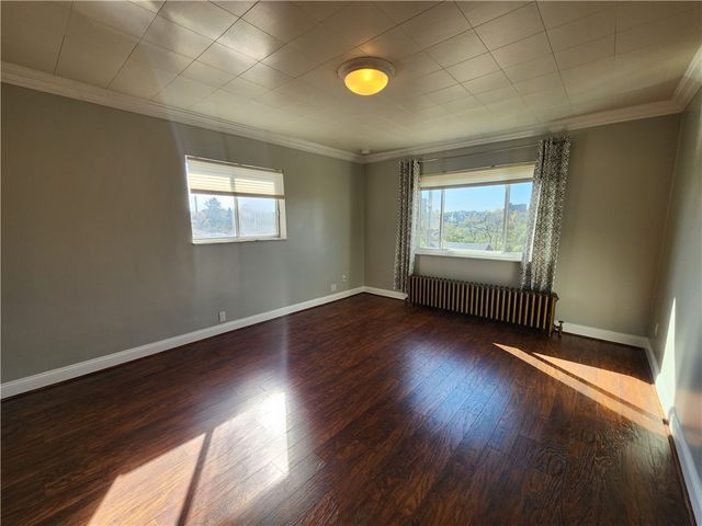 512 Brinwood Ave 2, Carrick, PA 15227