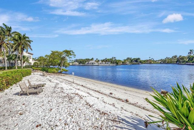 1527 Estuary Trail, Delray Beach, FL 33483