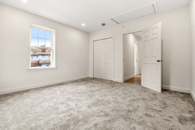1280 Middlesex St 6, Lowell, MA 01851