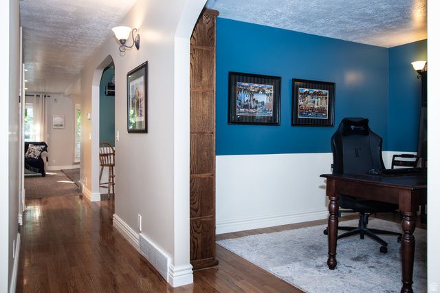 8862 S CHESHIRE DR, Sandy, UT 84093