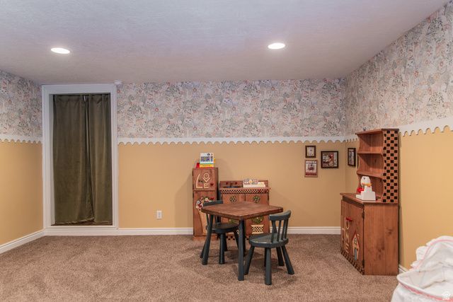 8862 S CHESHIRE DR, Sandy, UT 84093