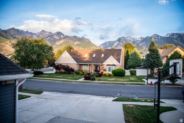 8862 S CHESHIRE DR, Sandy, UT 84093