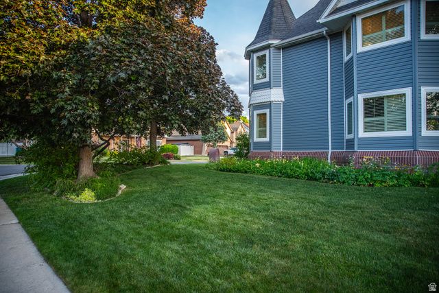 8862 S CHESHIRE DR, Sandy, UT 84093