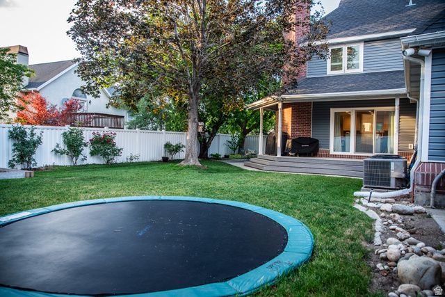 8862 S CHESHIRE DR, Sandy, UT 84093