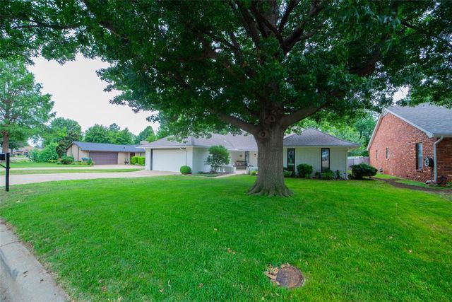 9605 S Trafalgar Drive, Oklahoma City, OK 73139