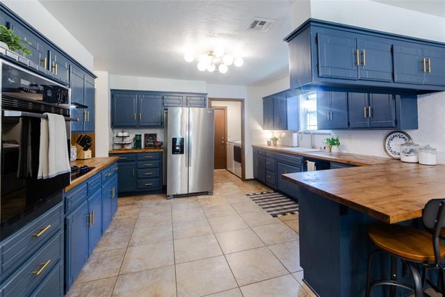 9605 S Trafalgar Drive, Oklahoma City, OK 73139