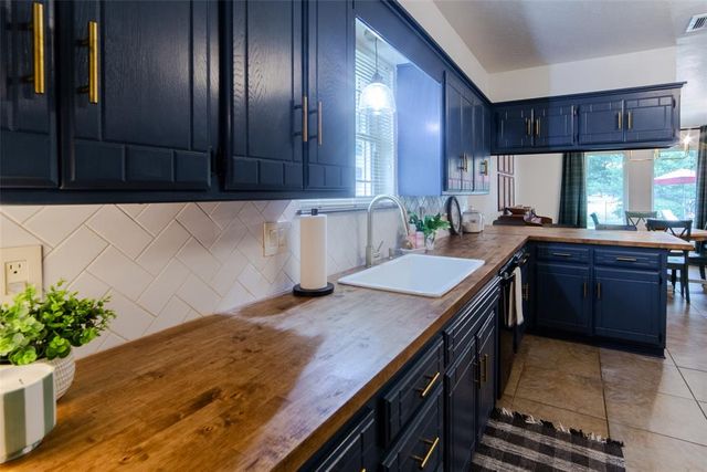 9605 S Trafalgar Drive, Oklahoma City, OK 73139