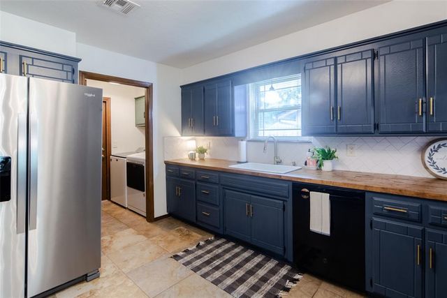 9605 S Trafalgar Drive, Oklahoma City, OK 73139
