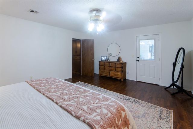 9605 S Trafalgar Drive, Oklahoma City, OK 73139