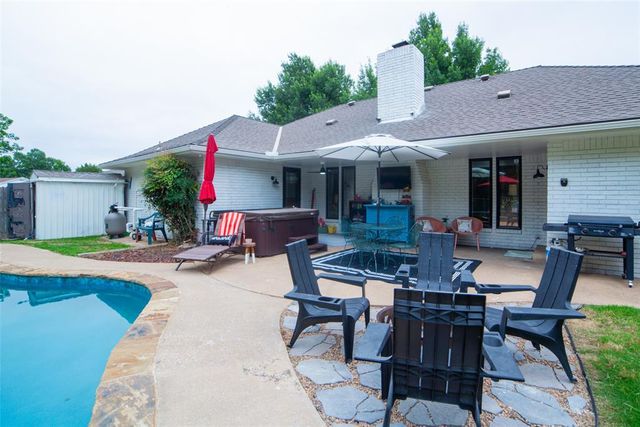 9605 S Trafalgar Drive, Oklahoma City, OK 73139