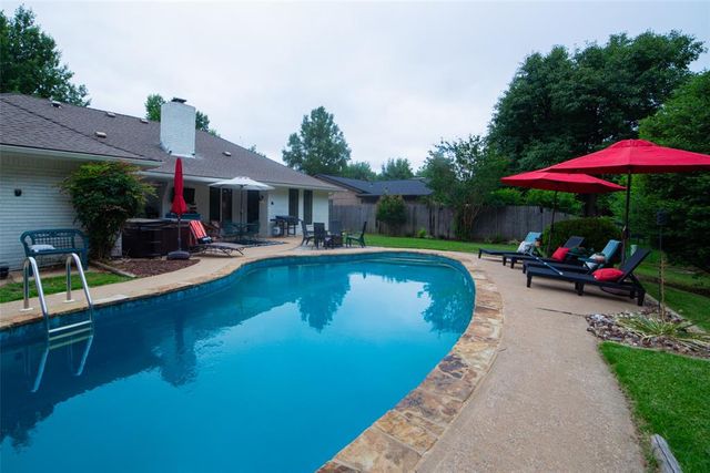 9605 S Trafalgar Drive, Oklahoma City, OK 73139