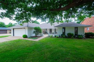 9605 S Trafalgar Drive, Oklahoma City, OK 73139