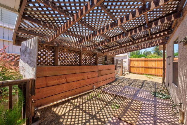 8113 Bellsbrae Dr, Antelope, CA 95843