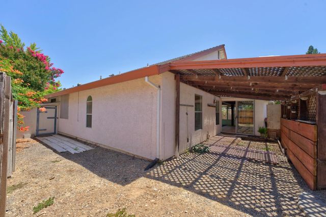 8113 Bellsbrae Dr, Antelope, CA 95843