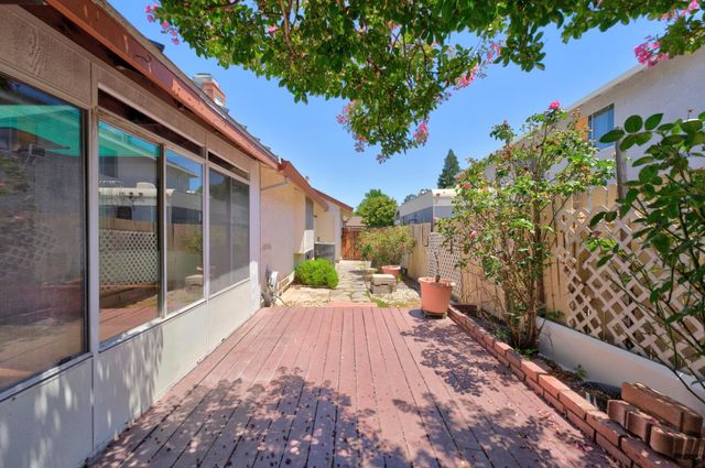 8113 Bellsbrae Dr, Antelope, CA 95843