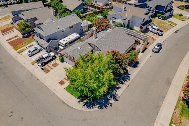 8113 Bellsbrae Dr, Antelope, CA 95843