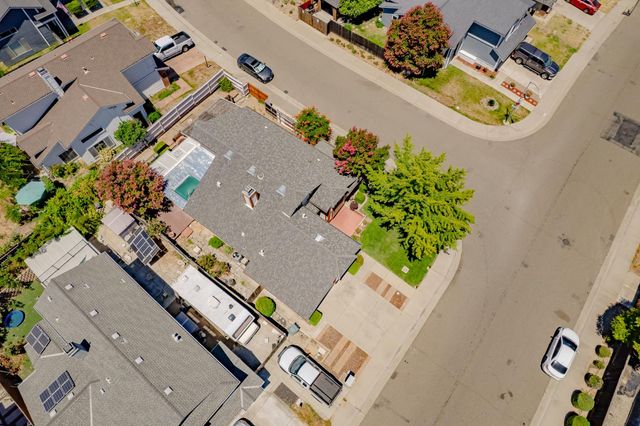 8113 Bellsbrae Dr, Antelope, CA 95843