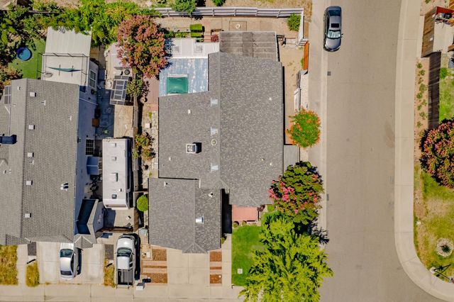 8113 Bellsbrae Dr, Antelope, CA 95843