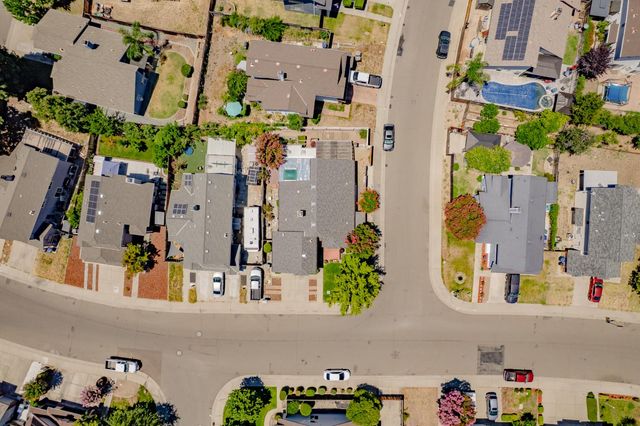 8113 Bellsbrae Dr, Antelope, CA 95843