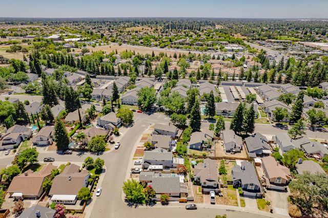 8113 Bellsbrae Dr, Antelope, CA 95843