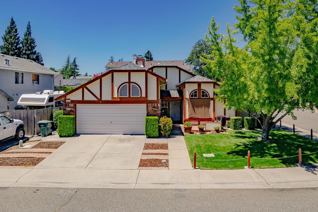 8113 Bellsbrae Dr, Antelope, CA 95843