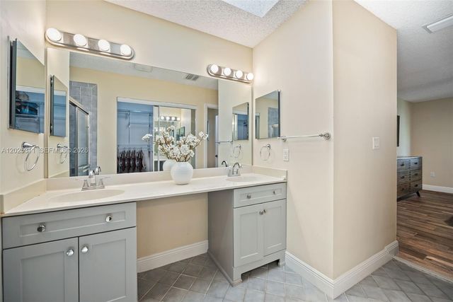 14630 Madison Pl, Davie, FL 33325