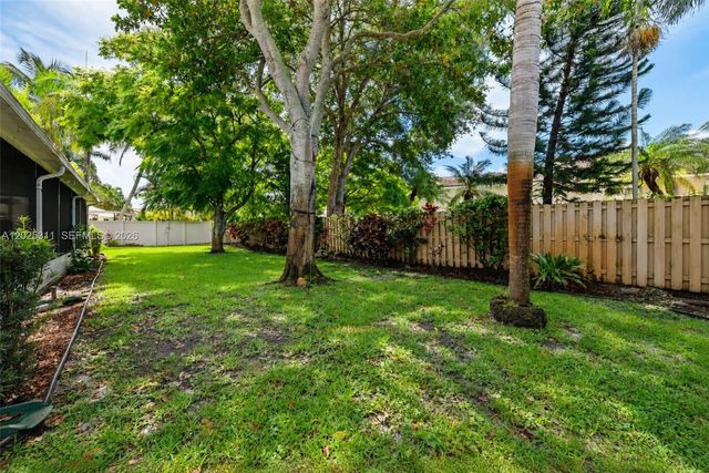 14630 Madison Pl, Davie, FL 33325