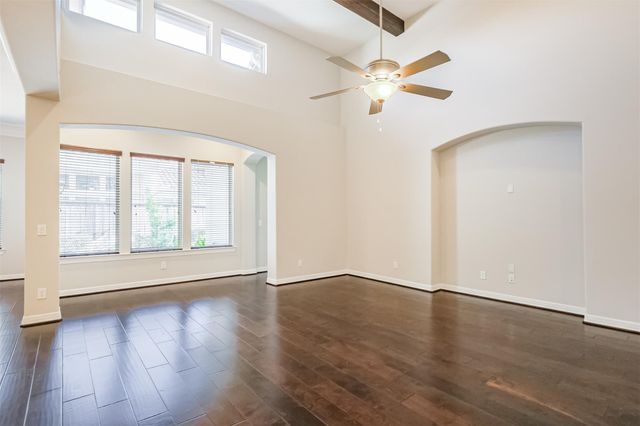 10 Silent Way Drive, Sugar Land, TX 77498