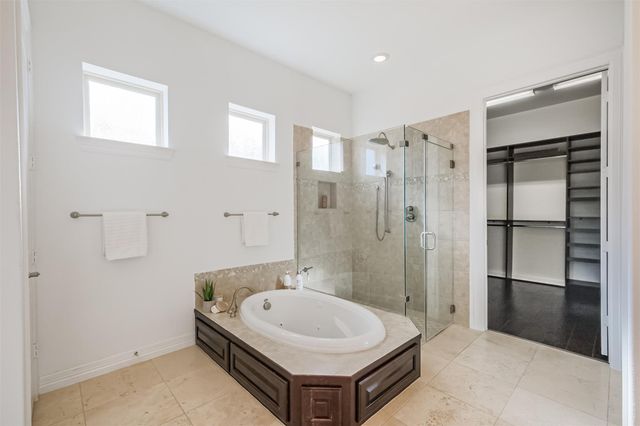10 Silent Way Drive, Sugar Land, TX 77498