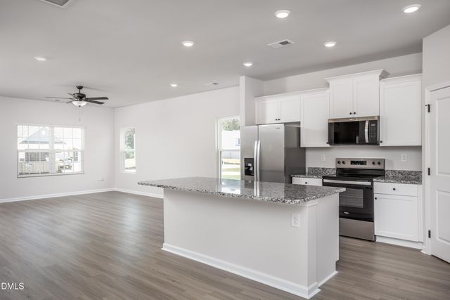 32 Foxton Place, Angier, NC 27501