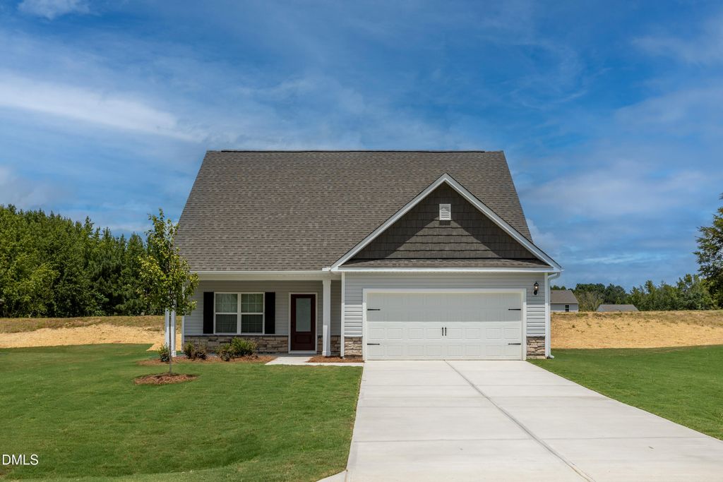 32 Foxton Place, Angier, NC 27501