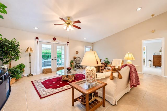 8690 Shadylake Lane, Fort Pierce, FL 34947