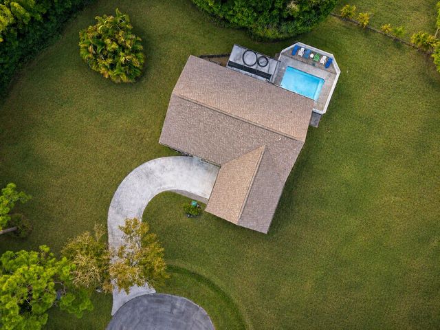 8690 Shadylake Lane, Fort Pierce, FL 34947