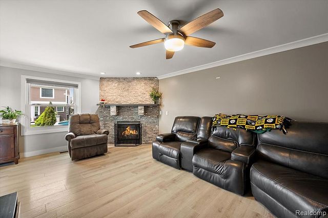 48037 Lafayette Drive, Macomb, MI 48044