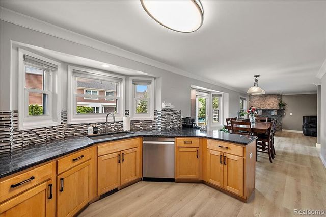 48037 Lafayette Drive, Macomb, MI 48044