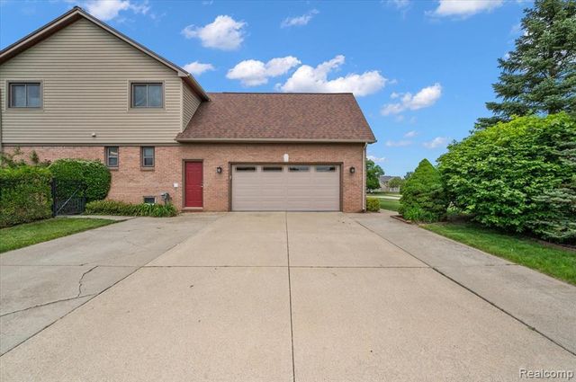 48037 Lafayette Drive, Macomb, MI 48044