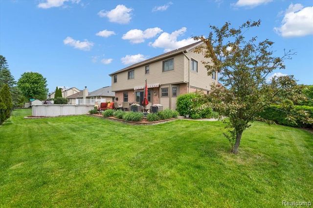 48037 Lafayette Drive, Macomb, MI 48044