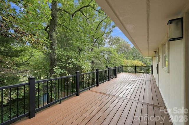 104 Disosway Street, Black Mountain, NC 28711