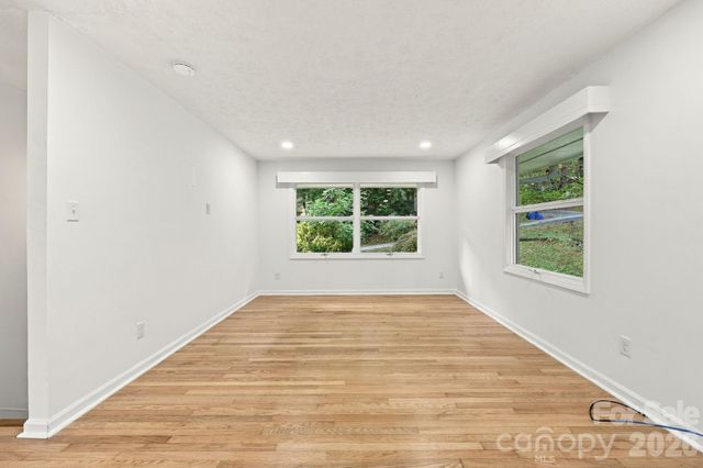 104 Disosway Street, Black Mountain, NC 28711